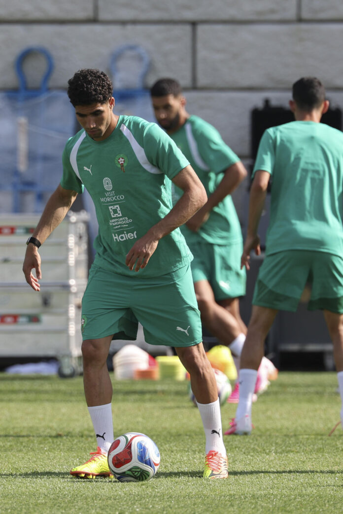 Achraf Hakimi de Marruecos participa en un entrenamiento en el centro de entrenamiento The Pingry School este jueves, en Basking Rige en New Jersey (EE.UU.). EFE/ Sebastiao Moreira
