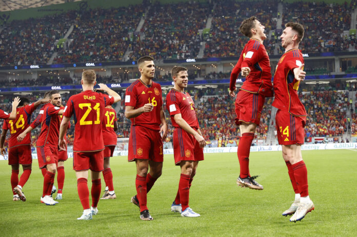 Los jugadores de España, en una foto de archivo, celebran uno de sus goles en su estreno en Catar 2022 ante Costa Rica. EFE/José Méndez

