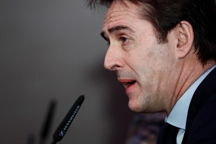 Fotografía de Mariscal, en la que puede verse en una imagen de archivo del 16 de marzo de 2018 al entrenador español Julen Lopetegui. EFE
