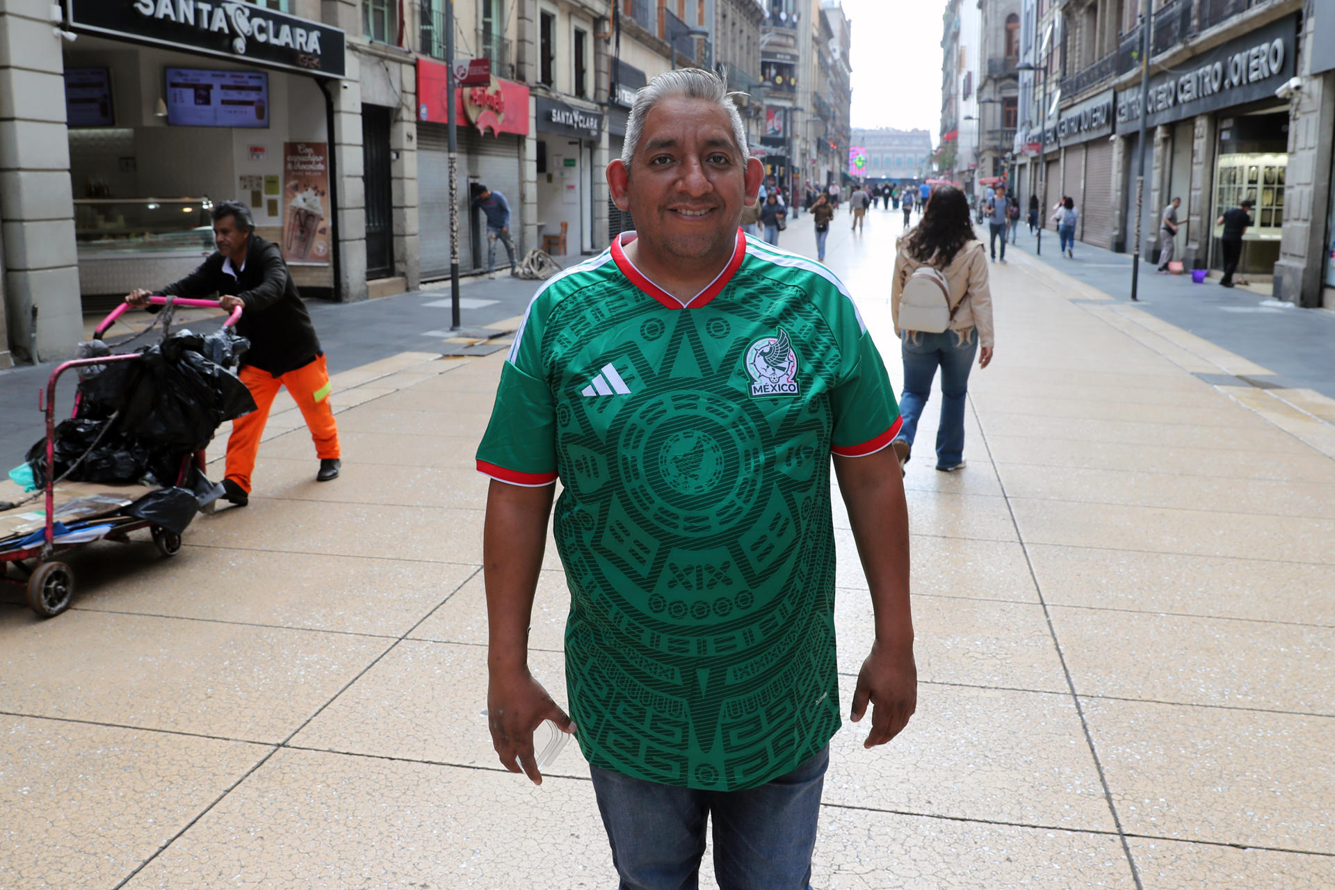 Jorge Rojas posa durante una entrevista con EFE este viernes, en Ciudad de México (México). EFE/ Mario Guzmán
