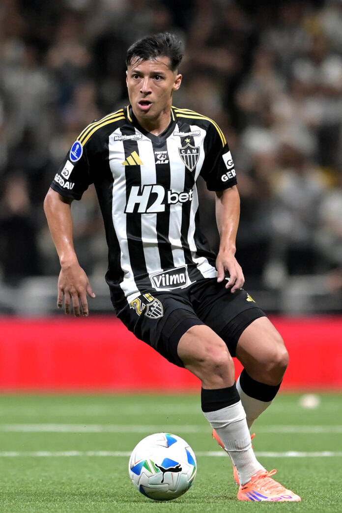 Fotografía de archivo del 24 de septiembre de 2025 en la que se observa a Alan Franco Palma, de Atlético Mineiro, y de la selección ecuatoriana de fútbol. EFE/João Guilherme
