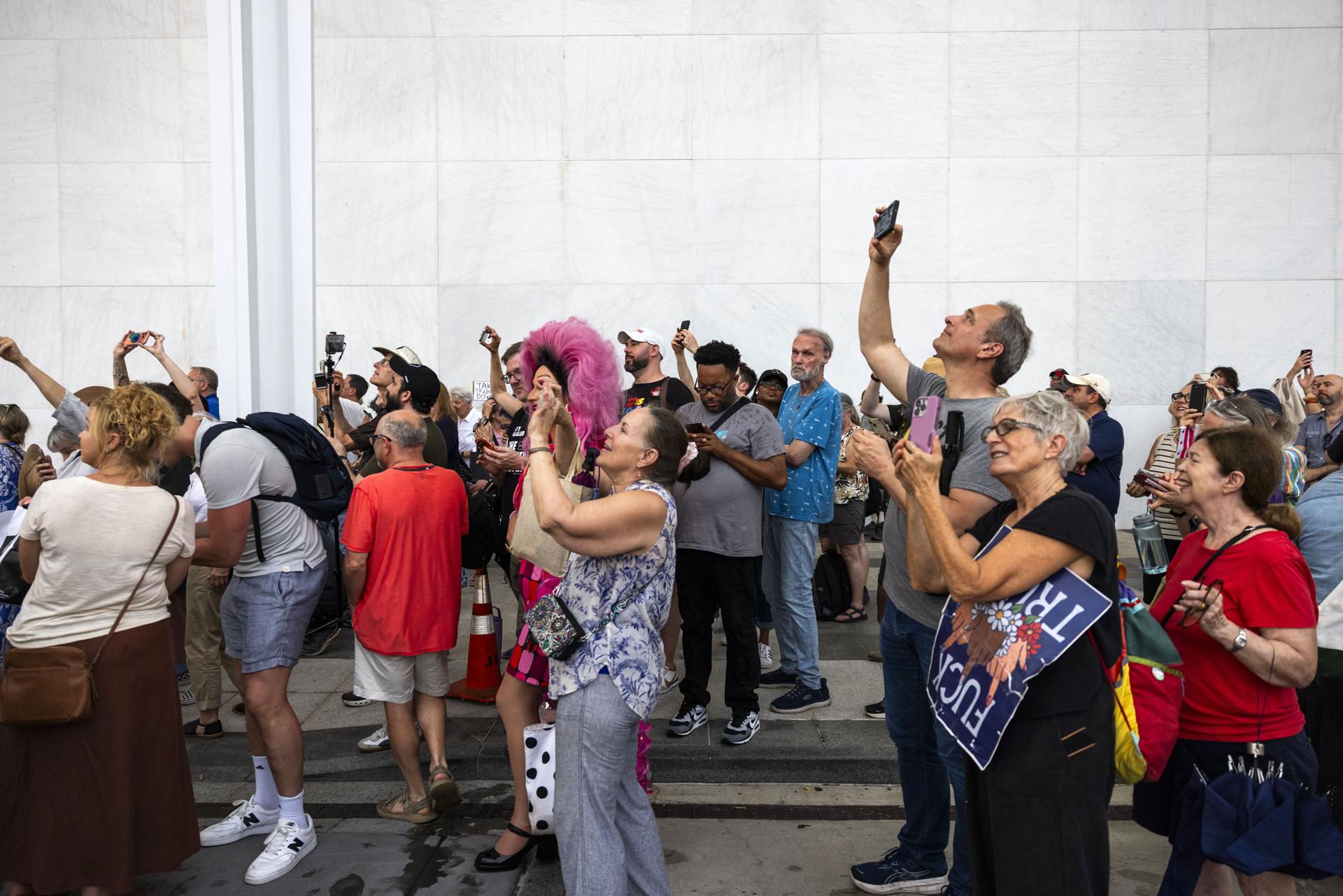 EFE/EPA/JIM LO SCALZO
