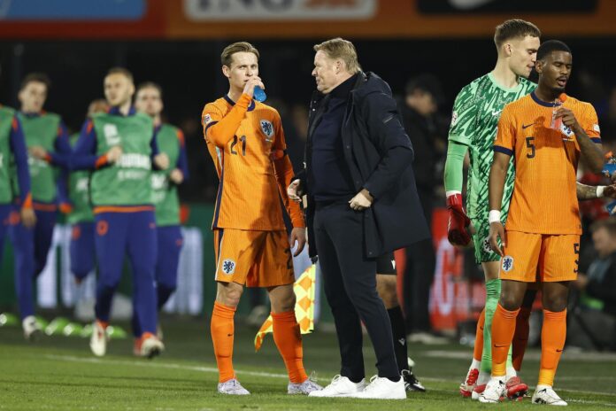 Ronald Koeman y Frenkie de Jong, en una foto de archivo. EFE/EPA/MAURICE VAN STEEN
