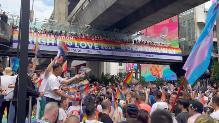 Celebración del Orgullo en Bangkok en junio de 2025. EFE/Jana Bernad/MÁXIMA CALIDAD DISPONIBLE
