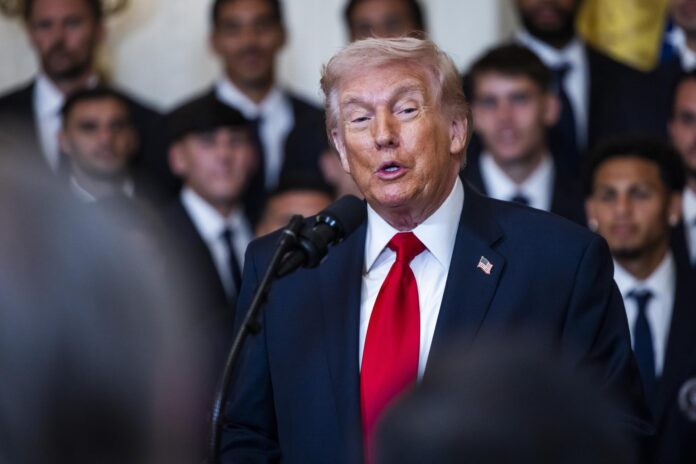 El presidente de Estados Unidos, Donald Trump EFE/EPA/JIM LO SCALZO/Archivo
