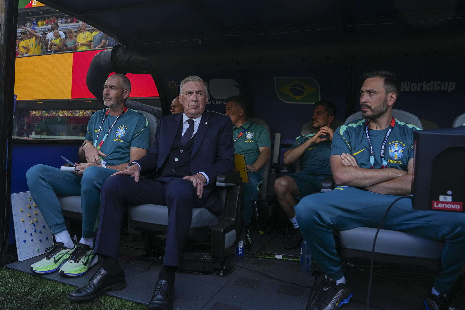 El seleccionador de Brasil Carlo Ancelotti durante el partido ante Marruecos en el estadio MetLife en Nueva Jersey (Estados Unidos). EFE/Ángel Colmenares

