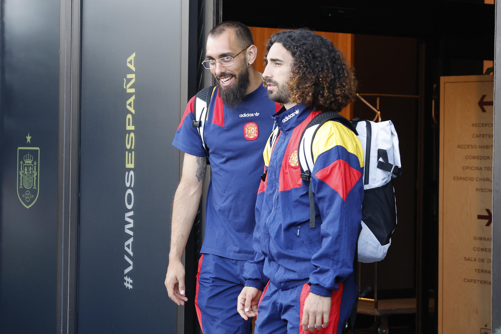 GR7022. CHATTANOOGA (ESTADOS UNIDOS), 13/06/2026.- Jugadores de la selección española caminan durante su salida hacia Atlanta este sábado, en Chattanooga (Estados Unidos). EFE/ Lavandeira Jr
