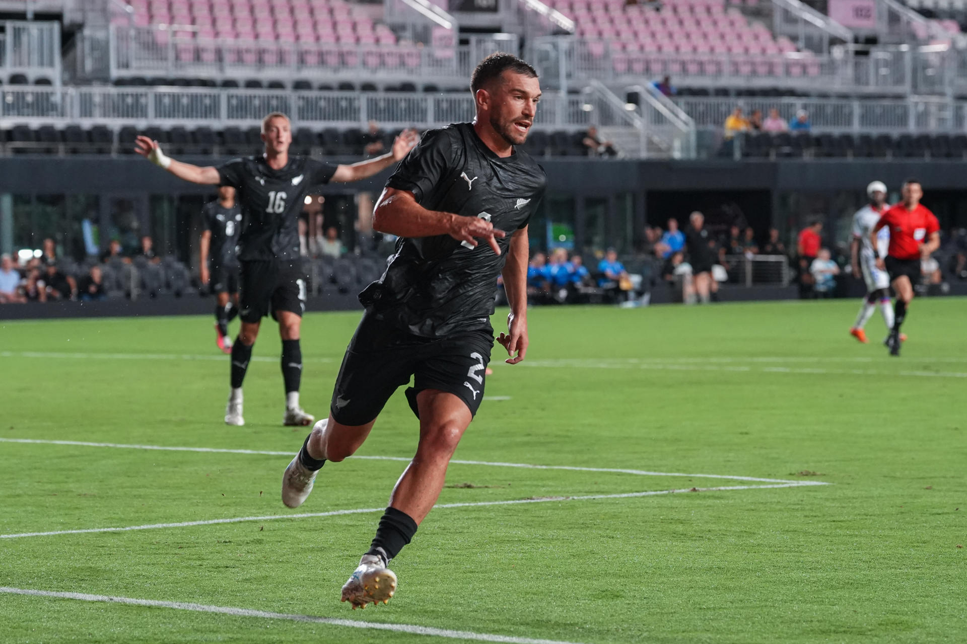 Tim Payne se ha convertido en el jugador estrella de la selección de Nueva Zelanda, que debuta en el Mundial 2026 frente a Irán. EFE/ Alberto Boal
