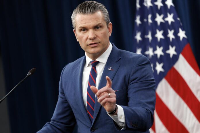 Fotografía de archivo en la que se captó al Secretario de Guerra de Estados Unidos, Pete Hegseth, durante una rueda de prensa en el Pentágono, en Washington DC (EE.UU.). EFE/Will Olíver
