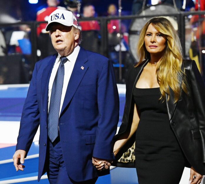 El presidente de Estados Unidos, Donald Trump, y la Primera Dama, Melania Trump, regresan a casa tras el evento de artes marciales mixtas de la UFC celebrado en la Casa Blanca en Washington, DC, EE. UU., el 14 de junio de 2026. El evento se celebró como parte de las actividades del fin de semana del 80.º cumpleaños de Trump. EFE/EPA/ANNABELLE GORDON / POOL

