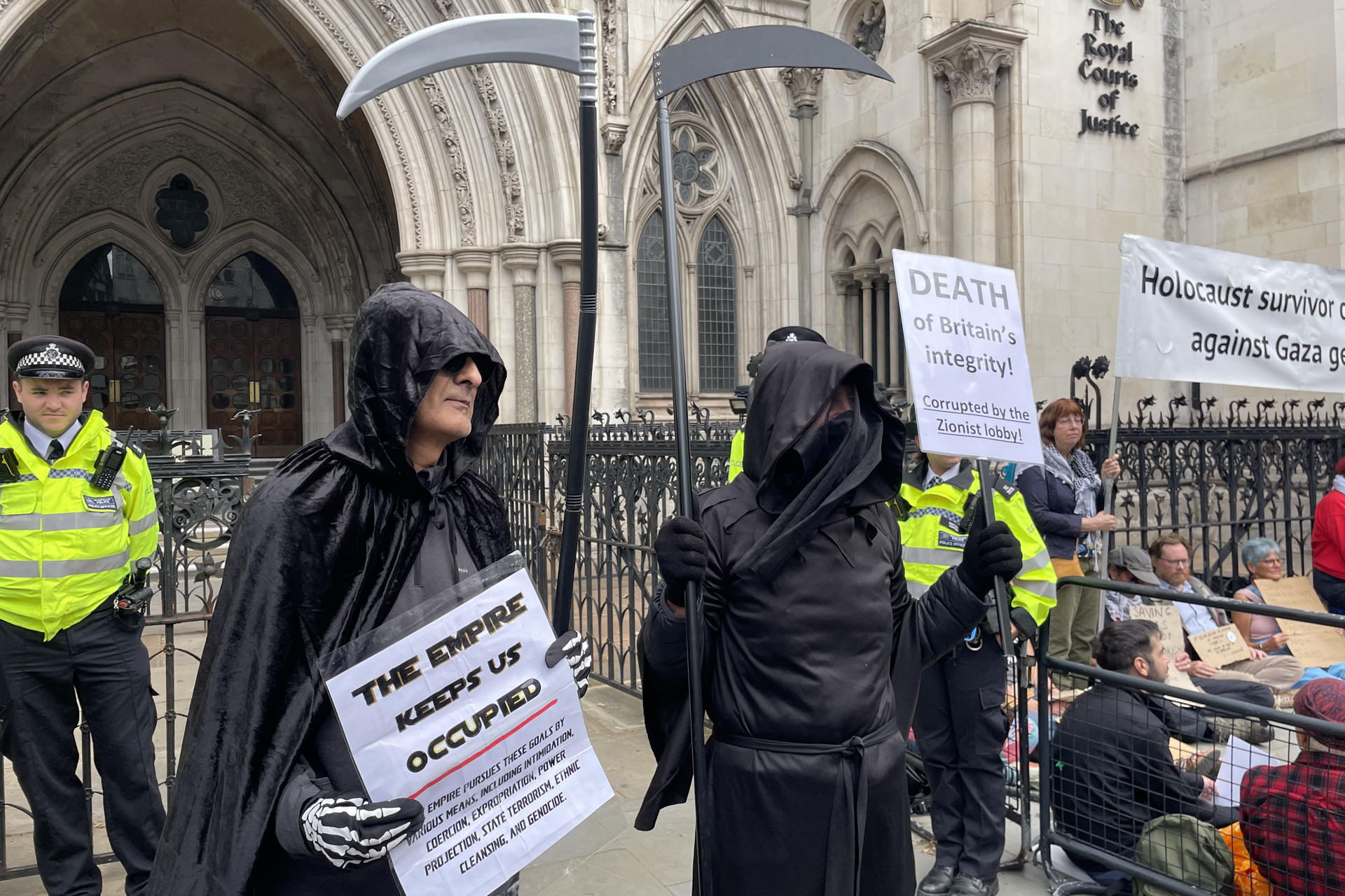 El Tribunal de Apelaciones británico dio la razón al Gobierno en su recurso contra un fallo anterior que había declarado ilegal la prohibición del grupo propalestino Palestine Action, y consideró que ese veto fue una medida proporcionada. EFE/ Luis Campello
