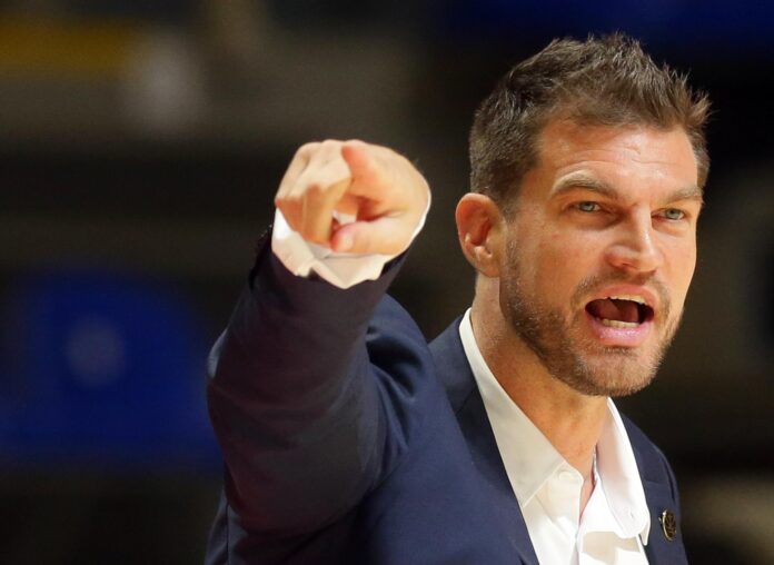 Los Chicago Bulls alcanzaron este lunes un acuerdo con el brasileño Tiago Splitter, en la imagen. EFE/EPA/ANDREJ CUKIC7Archivo
