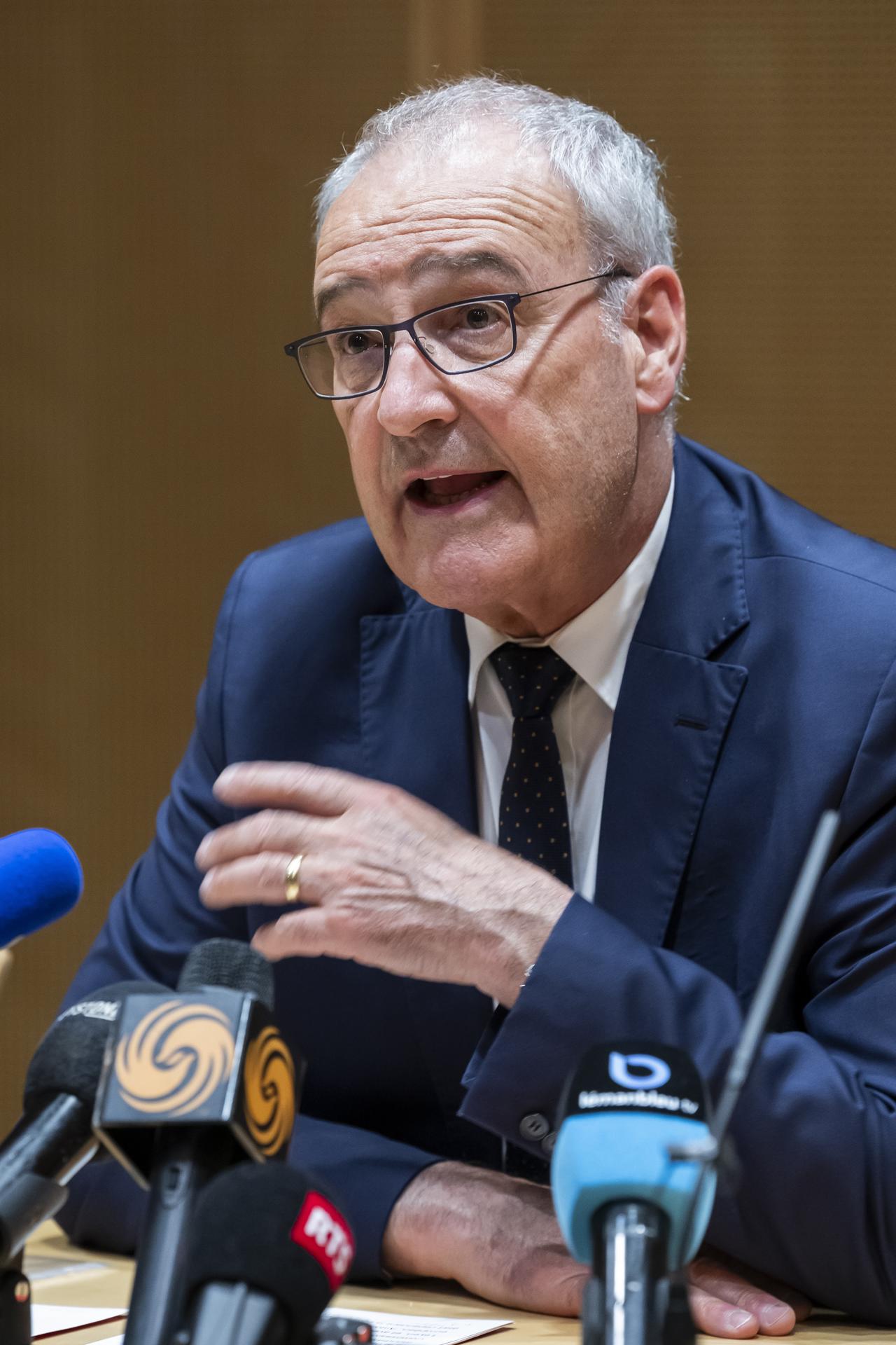 .- El Presidente Federal suizo Guy Parmelin habla durante una conferencia de prensa al margen de la cumbre del G7 de Evian, en el aeropuerto de Ginebra, Suiza, el 15 de junio de 2026. La cumbre está programada para tener lugar del 15 al 17 de junio en la cercana Evian, Francia. (Francia, Suiza, Ginebra) EFE/EPA/MARTIAL TREZZINI
