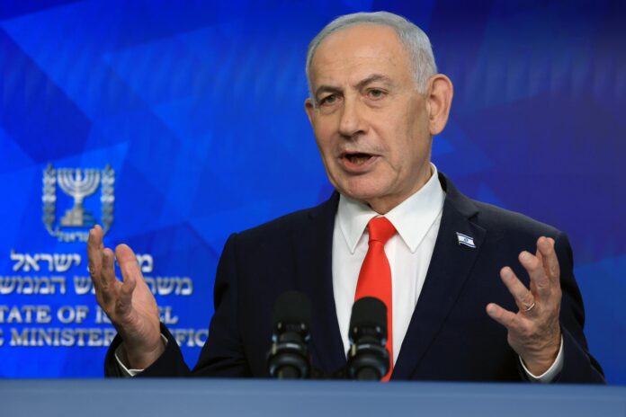 El Primer Ministro israelí Benjamin Netanyahu celebra una conferencia de prensa en Jerusalén el 15 de junio de 2026, tras el anuncio de un marco preliminar mediado por Estados Unidos e Irán para poner fin a las hostilidades militares regionales. (Jerusalén) EFE/EPA/RONEN ZVULUN / POOL

