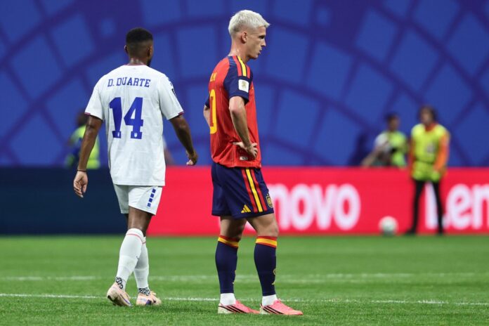 Dani Olmo durante el partido del grupo H del Mundial 2026 entre España y Cabo Verde, este lunes en el Estadio Atlanta. EFE/EPA/RONALD WITTEK
