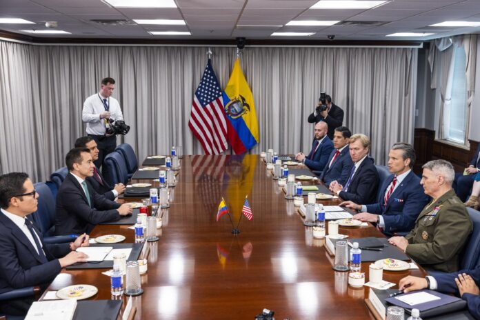 EFE/EPA/JIM LO SCALZO
