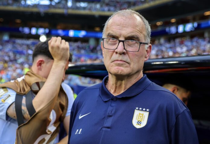 Marcelo Bielsa, durante el partido de Uruguay ante Arabia Saudí en Miami. EFE/EPA/CRISTOBAL HERRERA-ULASHKEVICH
