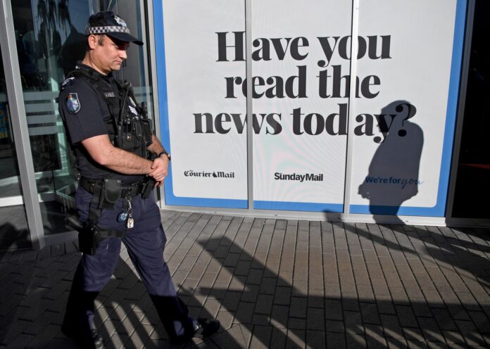 Fotografía de archivo de un cartel colocado en la oficina del medio australiano Courier Mail.
EFE/EPA/DAN PELED AUSTRALIA AND NEW ZEALAND OUT[AUSTRALIA AND NEW ZEALAND OUT]
