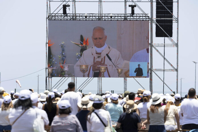 SANTA CRUZ DE TENERIFE,.- Imagen del papa León XIV la semana pasada en la misa que ofició en el puerto de Santa Cruz de Tenerife en su último día de viaje a España.EFE/Miguel Barreto
