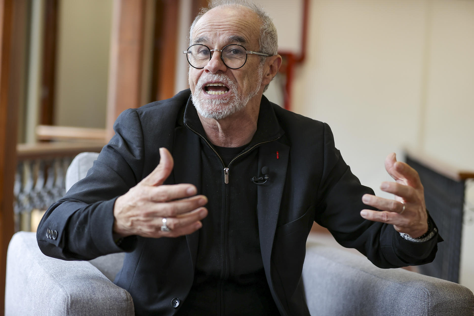 El urbanista francocolombiano Carlos Moreno fue captado el pasado 9 de junio, durante una entrevista con EFE, en Quito (Ecuador). EFE/José Jácome