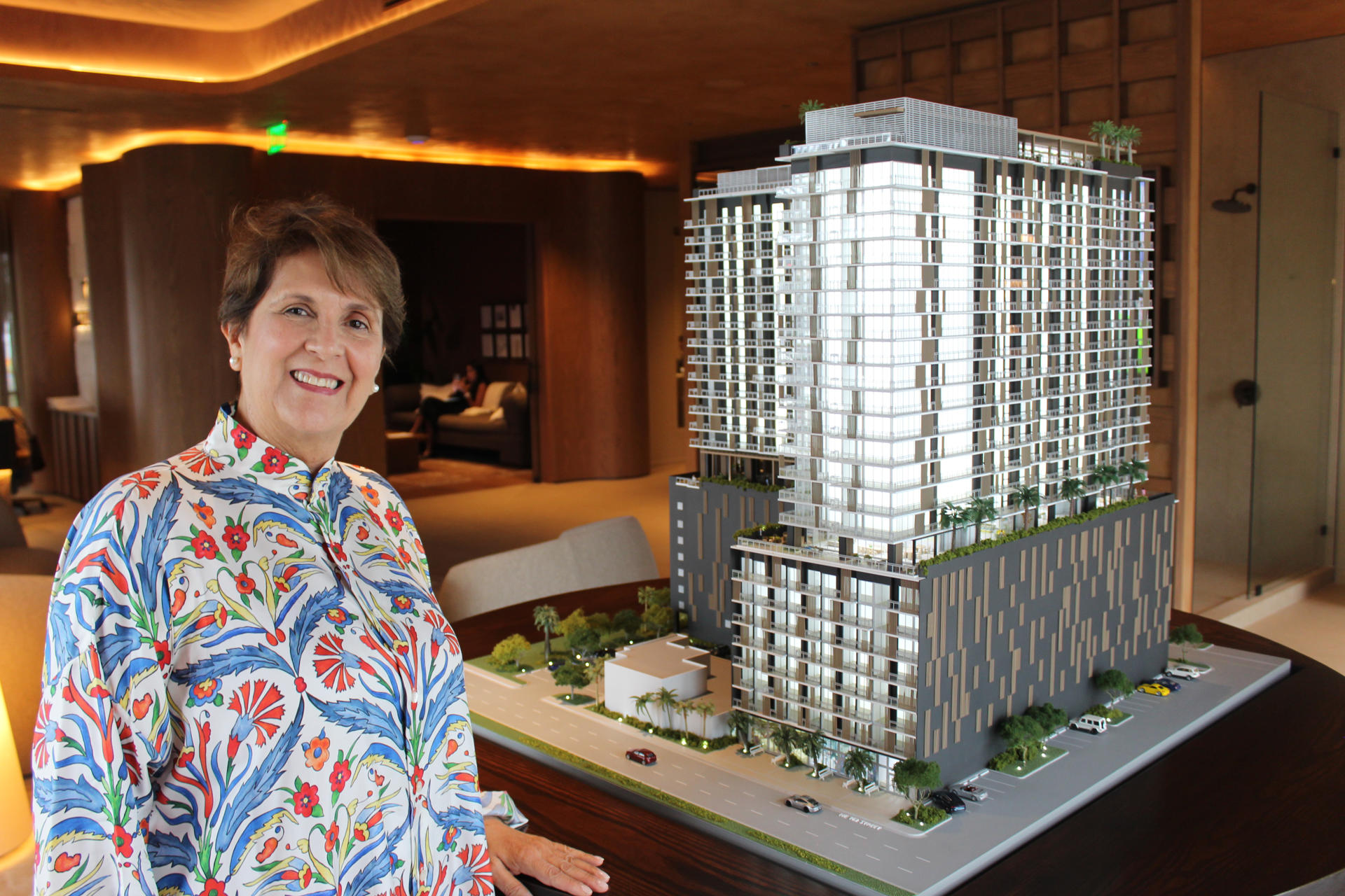 La ejecutiva de ventas de The William Residences, Liliana Pinto, fue captada el pasado 14 de junio, durante una entrevista con EFE, en Miami (FL, EE.UU.). EFE/ Pedro Pablo Cortés