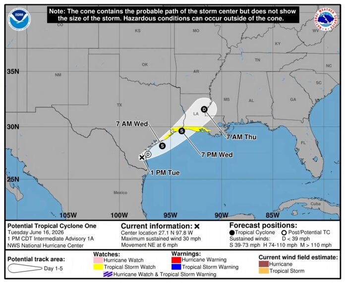 Imagen cedida por la Oficina Nacional de Administración Oceánica y Atmosférica (NOAA) a través del Centro Nacional de Huracanes (NHC) estadounidense que muestra el pronóstico de tres días del paso de la tormenta tropical por las costas de los estados de Texas y Luisiana en el Golfo de México. EFE/ NOAA-NHC
