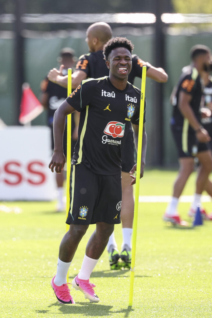 Fotografía del 15 de junio de 2026 en la que se observa a Vinícius Júnior, de Brasil, al participar en un entrenamiento en el Columbia Park en Morristown, New Jersey (Estados Unidos). EFE/ Sebastiao Moreira
