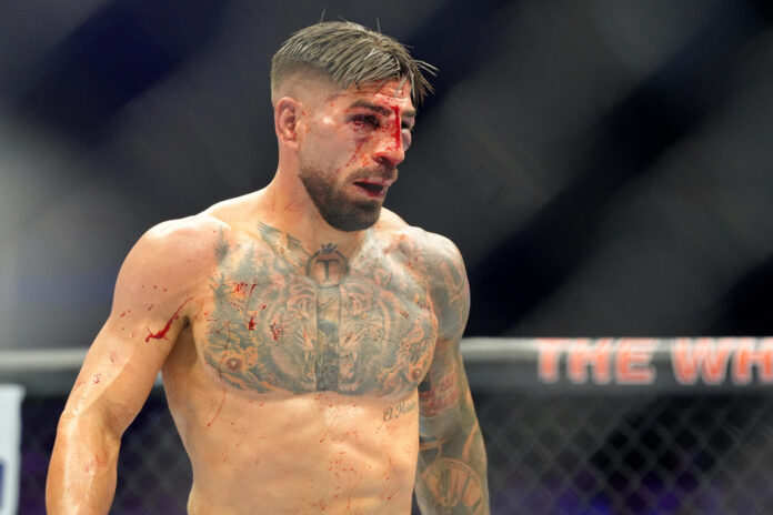 El hispano-georgiano Ilia Topuria en el combate de la UFC contra Justin Gaethje en la Casa Blanca en Washington (EE.UU.). EFE/ Octavio Guzmán /CONTENIDO GRÁFICO EXPLÍCITO/
