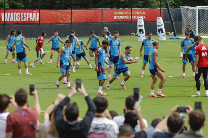 Los jugadores españoles participan en el entrenamiento de la selecciónen Chattanooga (Estados Unidos). EFE/Lavandeira Jr
