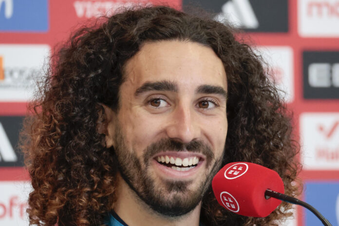 El defensa de la selección española Marc Cucurella durante la rueda de prensa tras el entrenamiento del equipo, hoy jueves en Chattanooga, Estados Unidos. EFE/Lavandeira jr
