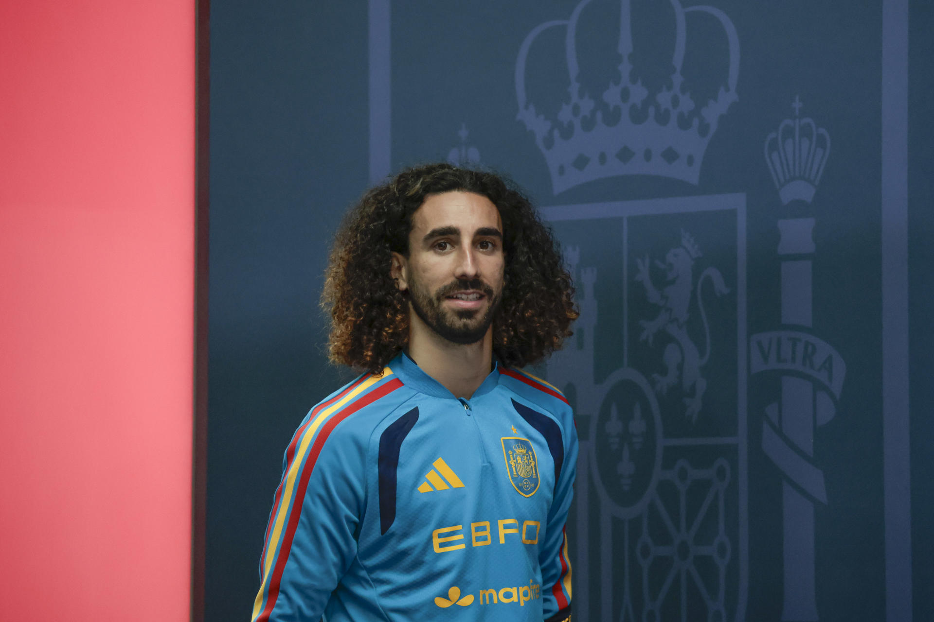 El defensa de la selección española Marc Cucurella durante la rueda de prensa tras el entrenamiento del equipo, hoy jueves en Chattanooga, Estados Unidos. EFE/Lavandeira jr