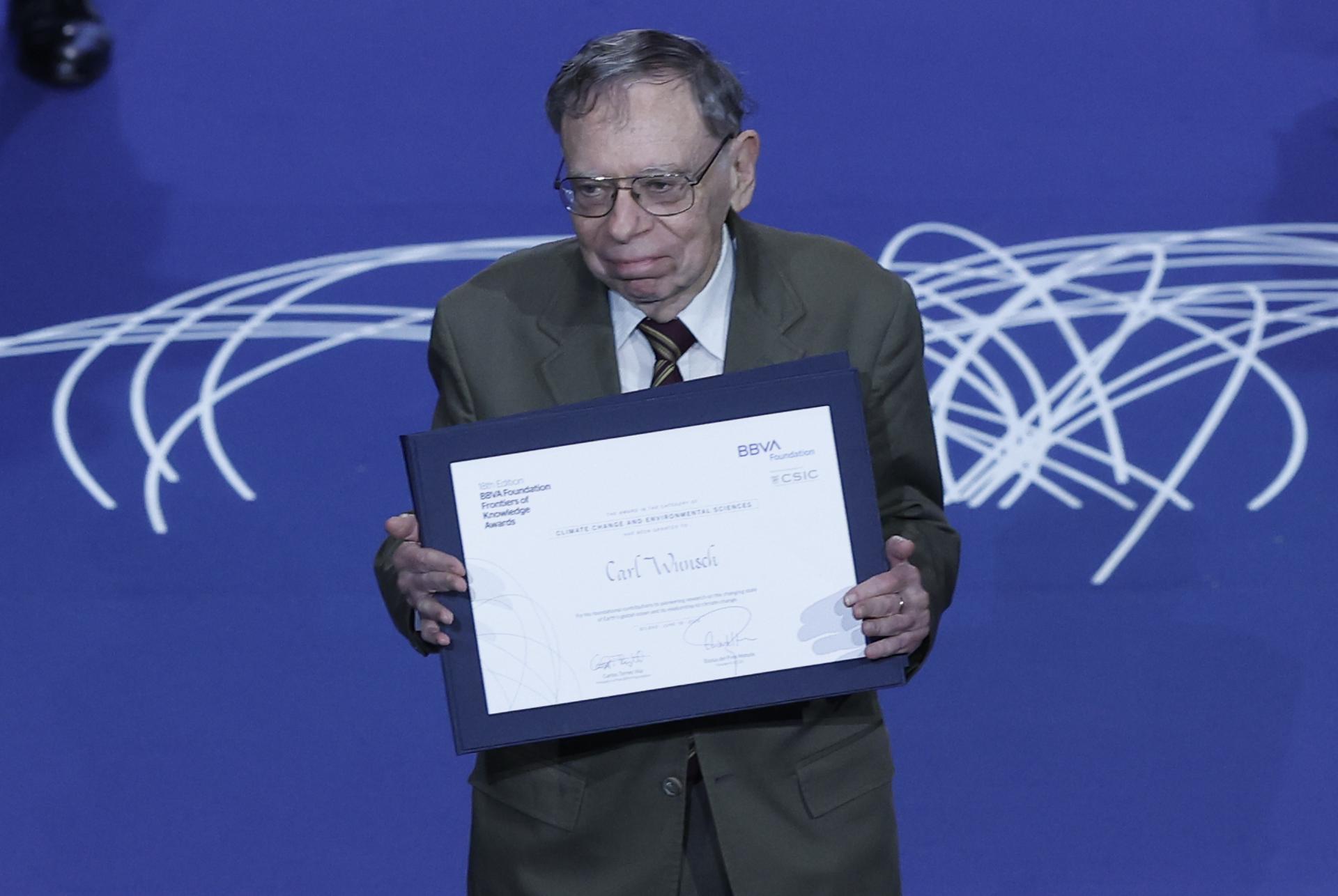 El científico Carl Wunsch ha sido galardonado en la categoría de Cambio Climático y Ciencias del Medioambiente de los Premios Fronteras del Conocimiento 2026 que la Fundación BBVA ha otorgado este jueves en Bilbao. EFE/ Miguel Toña

