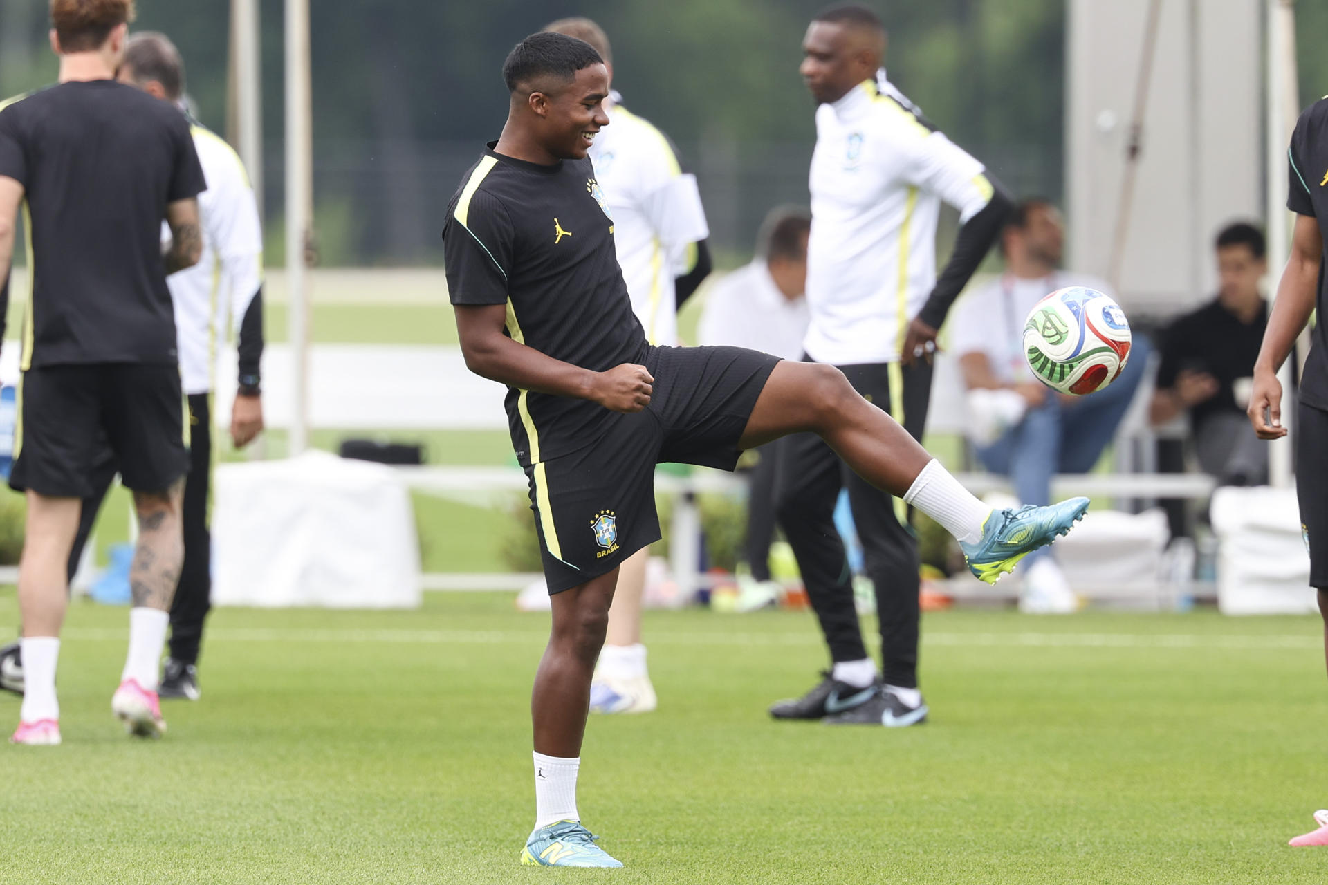 El jugador de Brasil Endrick durante un entrenamiento en el Columbia Park este jueves, en Morristown, New Jersey (EE.UU.). EFE/SEBASTIÃO MOREIRA
