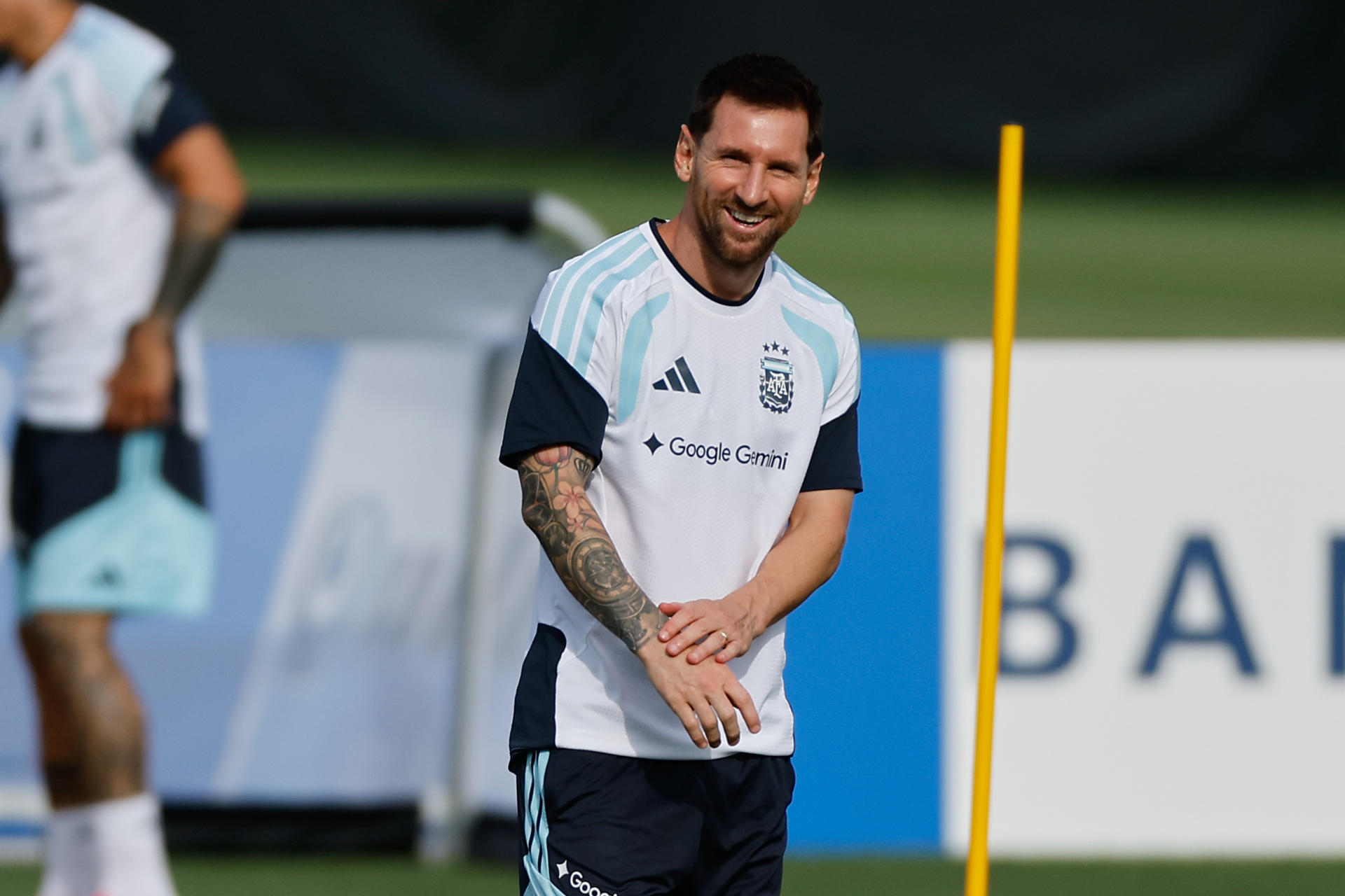 Lionel Messi, de Argentina, reacciona durante un entrenamiento este jueves, en Kansas City (EE.UU.). EFE/ Juan Ignacio Roncoroni