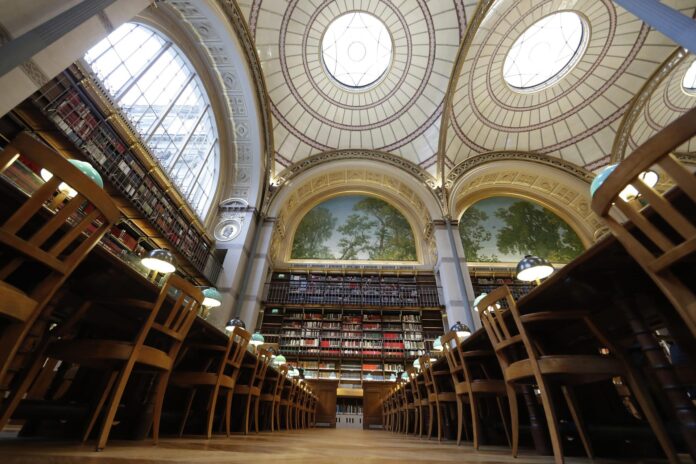Imagen de archivo de una sala de la Biblioteca Nacional de Francia (BnF), en París. EFE/GONZALO FUENTES / PROHIBIDO SU USO POR MAXPPP/POOL[PROHIBIDO SU USO POR MAXPPP]
