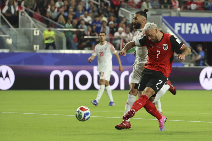 Marko Arnautovic (D), de Austria, durante el partido contra Jordania, del grupo J del Mundial 2026. EFE/ Miguel Gutierrez
