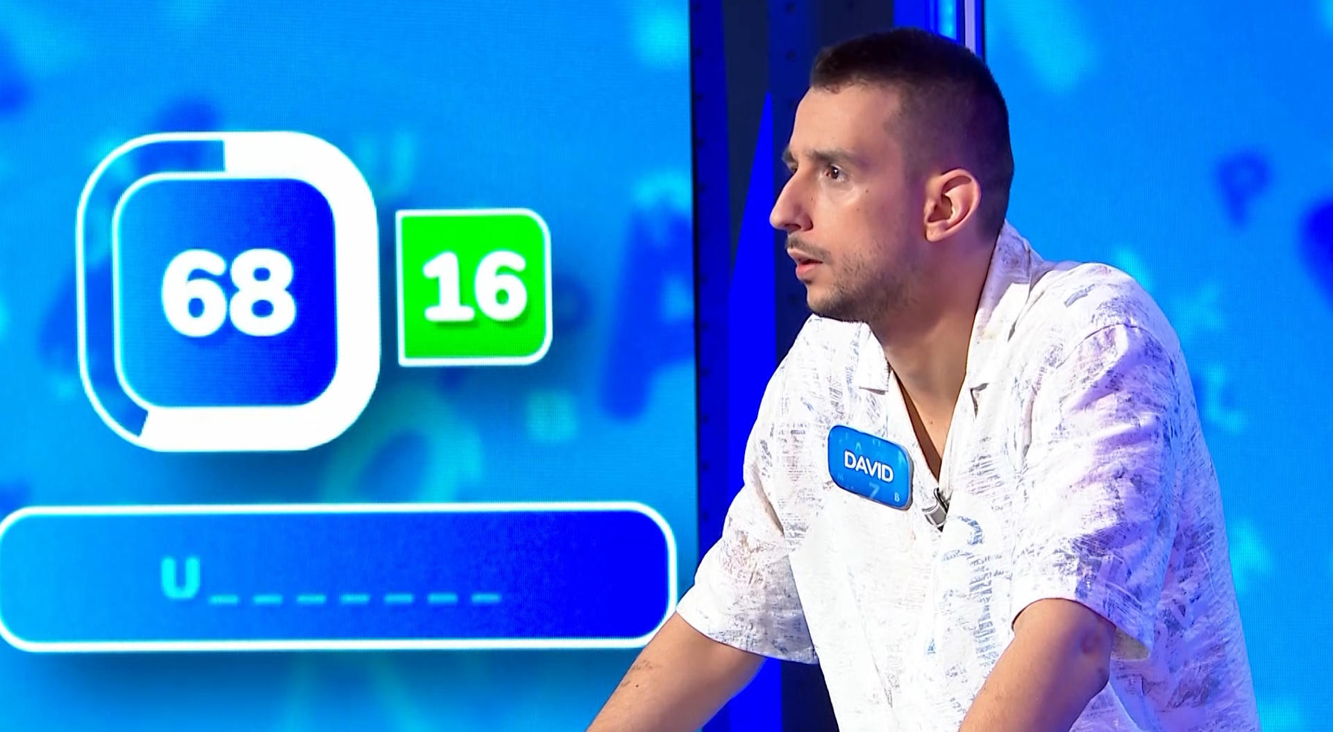 - El concurso 'Pasapalabra' ha estrenado este viernes 'AlaZ', la nueva prueba final que releva a 'El Rosco', que es la adaptación de un formato de la televisión suiza que sustituye al histórico círculo de letras. El presentador Roberto Leal ha conducido a Javier y David, que han empatado en el estreno de este formato, en el que la clave es ir adivinando las palabras a partir de una definición y de las que se conoce su número exacto de letras, es decir que se asemeja al tradicional juego de 'el ahorcado'.EFE/Atresmedia SOLO USO EDITORIAL/SOLO DISPONIBLE PARA ILUSTRRA LA NOTICIA QUE ACOMPAÑA (CRÉDITO OBLIGATORIO)