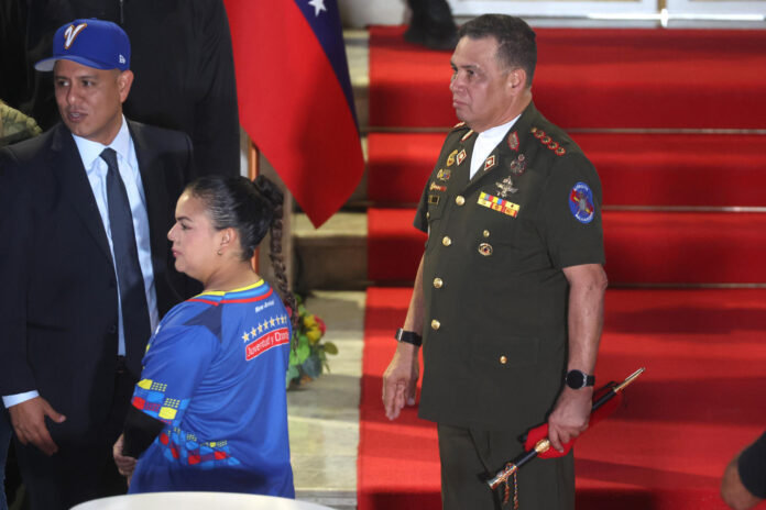 Fotografía de archivo del ministro de Defensa de Venezuela, Gustavo González López. EFE/ Miguel Gutiérrez
