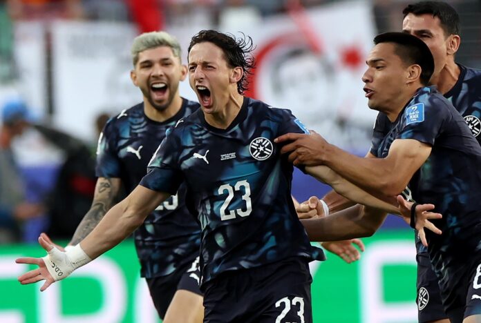 Matías Galarza (c) de Paraguay celebra tras anotar el gol del tiunfo 1-0 ante Turquía en el Mundial 2026. EFE/EPA/BENJAMIN FANJOY
