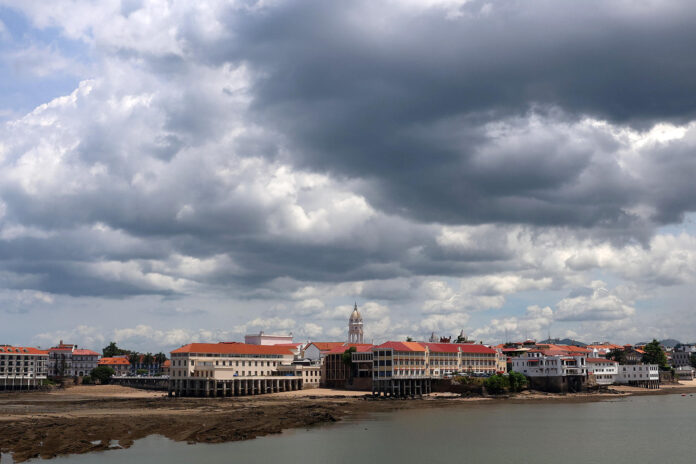Fotografía que muestra la sede de la cancillería este 19 de junio de 2026, lugar donde se desarrollarán los actos del bicentenario del Congreso Anfictiónico de 1826 en Ciudad de Panamá (Panamá). EFE/ Carlos Lemos
