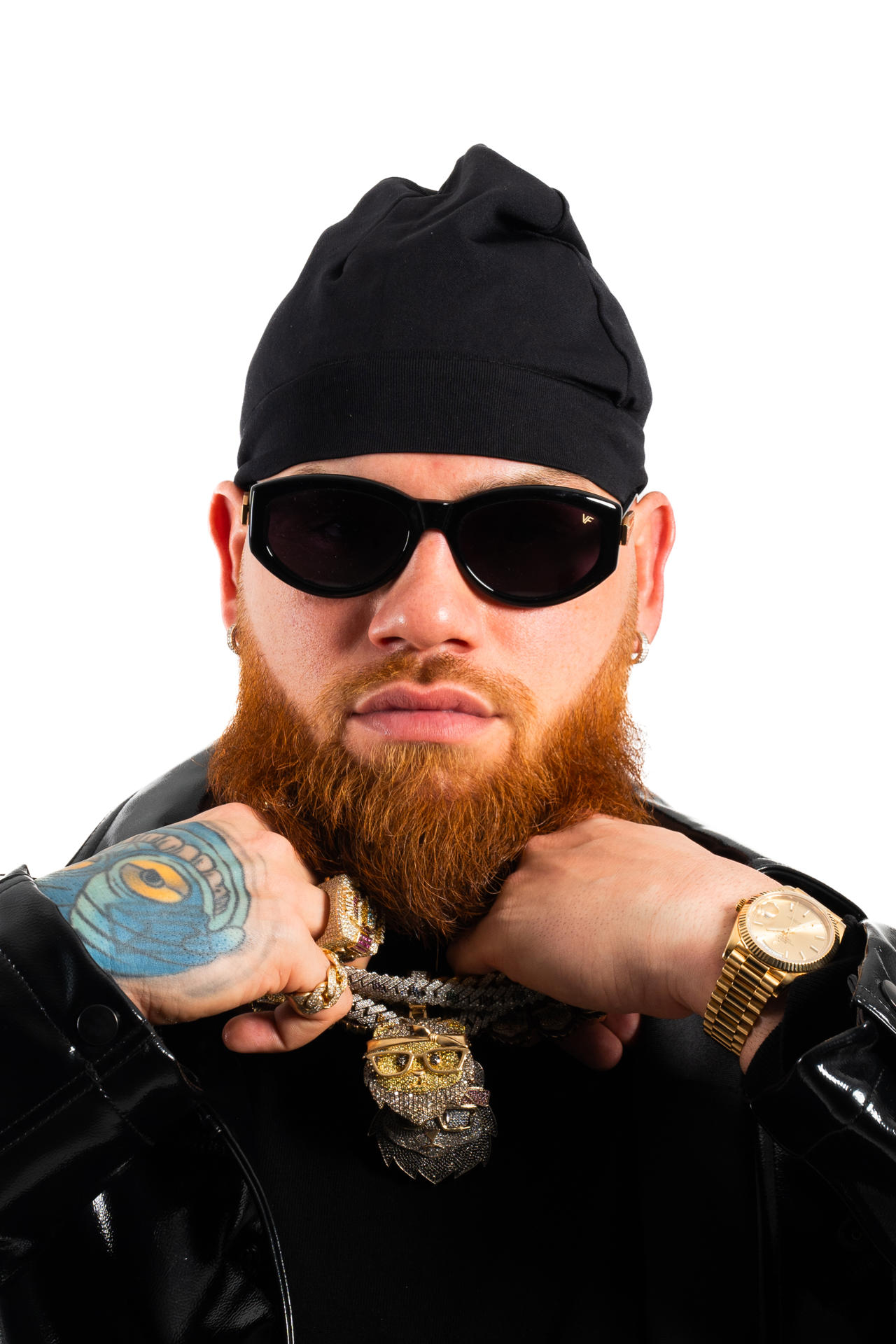 Fotografía cedida por Rimas Entertainment donde se ve el artista urbano puertorriqueño Miky Woodz quien lanzó su nueva producción, 'Everything RiaL', el cual reafirma su legado dentro del trap latino y que dice que no está basado "en lo que está de moda", sino en su "realidad, sin filtros ni presiones externas". EFE/ Rimas Entertainment /SOLO USO EDITORIAL/NO VENTAS/SOLO DISPONIBLE PARA ILUSTRAR LA NOTICIA QUE ACOMPAÑA (CRÉDITO OBLIGATORIO)