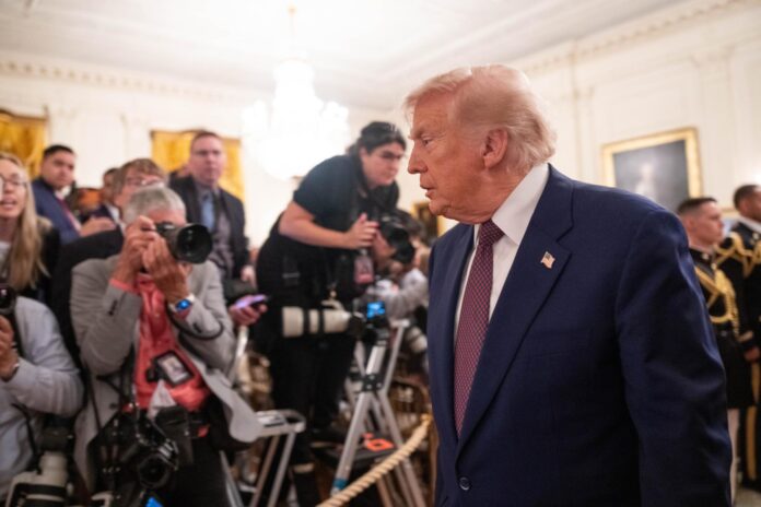 El presidente de Estados Unidos, Donald Trump, en Washington, D.C., EE.UU., el 18 de junio de 2026. EFE/Aaron Schwartz vía CNP / POOL

