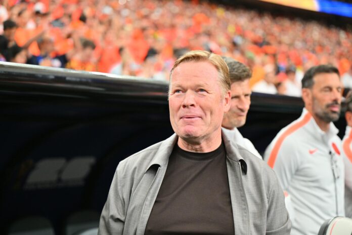 El seleccionador nacional de Países Bajos, Ronald Koeman, antes del partido de la fase de grupos de la Copa Mundial de la FIFA 2026 entre Países Bajos y Suecia, en Houston (EE.UU.). EFE/SAM WASSON
