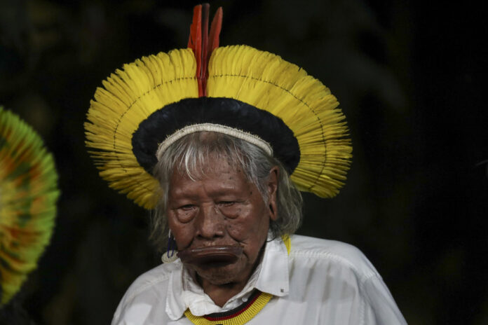 El cacique brasileño Raoni Metuktire en una foto de archivo. EFE/ Sebastiao Moreira
