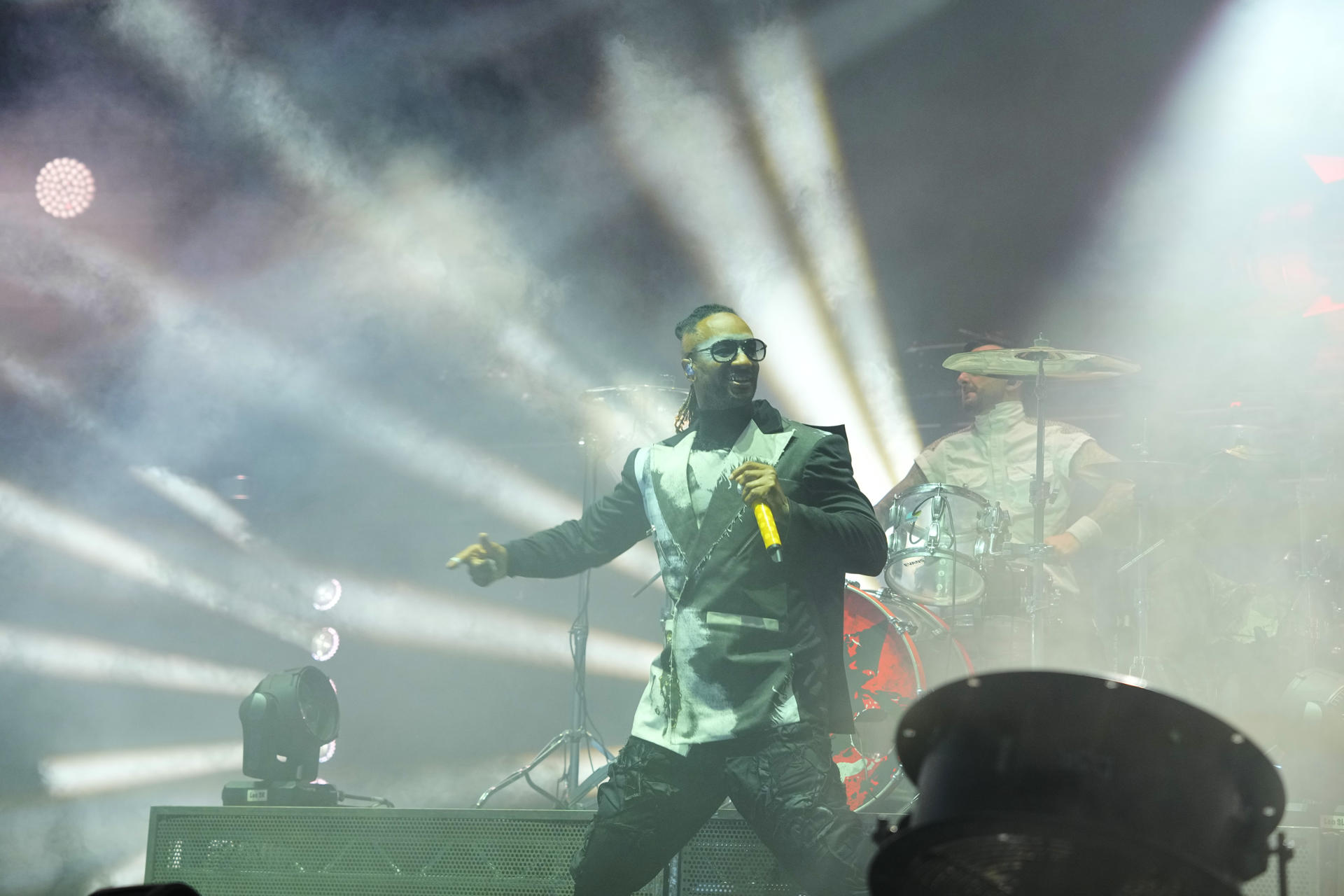 La banda británica The Prodigy durante su actuación en la última jornada del Festival Sonar que se celebra en Barcelona. EFE/Alejandro García.