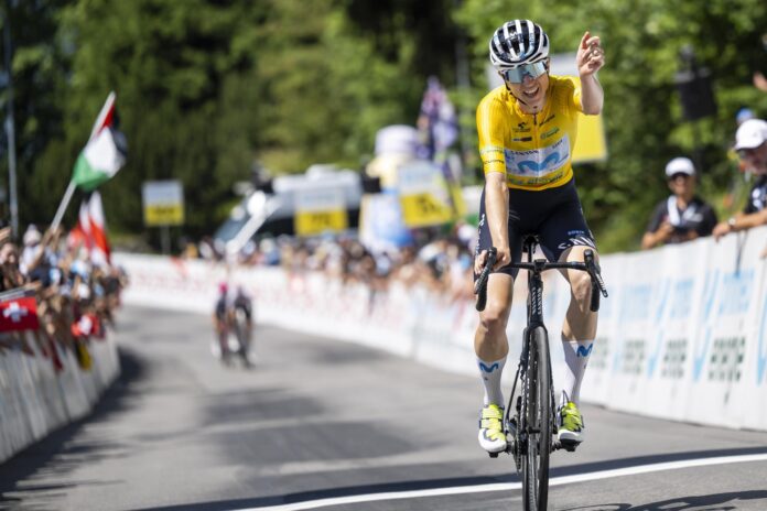 La ciclista suiza Marlen Reusser (Movistar Team) se impone en la última etapa de la Vuelta a Suiza disputada este domingo. EFE/GIAN EHRENZELLER
