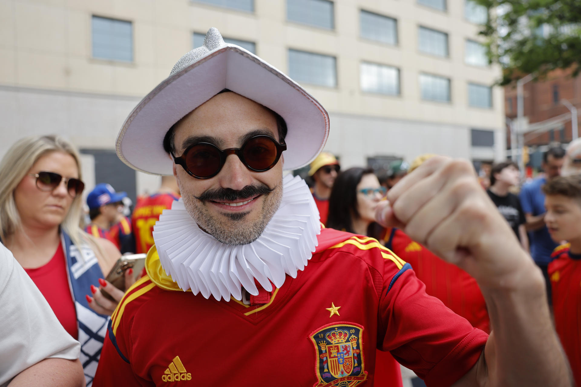 Aficionados españoles antes del inicio del partido del Mundial 2026 entre España y Arabia Saudí, este domingo en Atlanta. EFE/ Lavandeira Jr