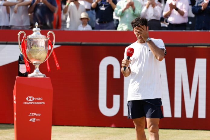 El argentino Francisco Cerúndolo, número 27 del ranking ATP, se proclamó campeón de Queen's, .EFE/EPA/DAVID CLIFF
