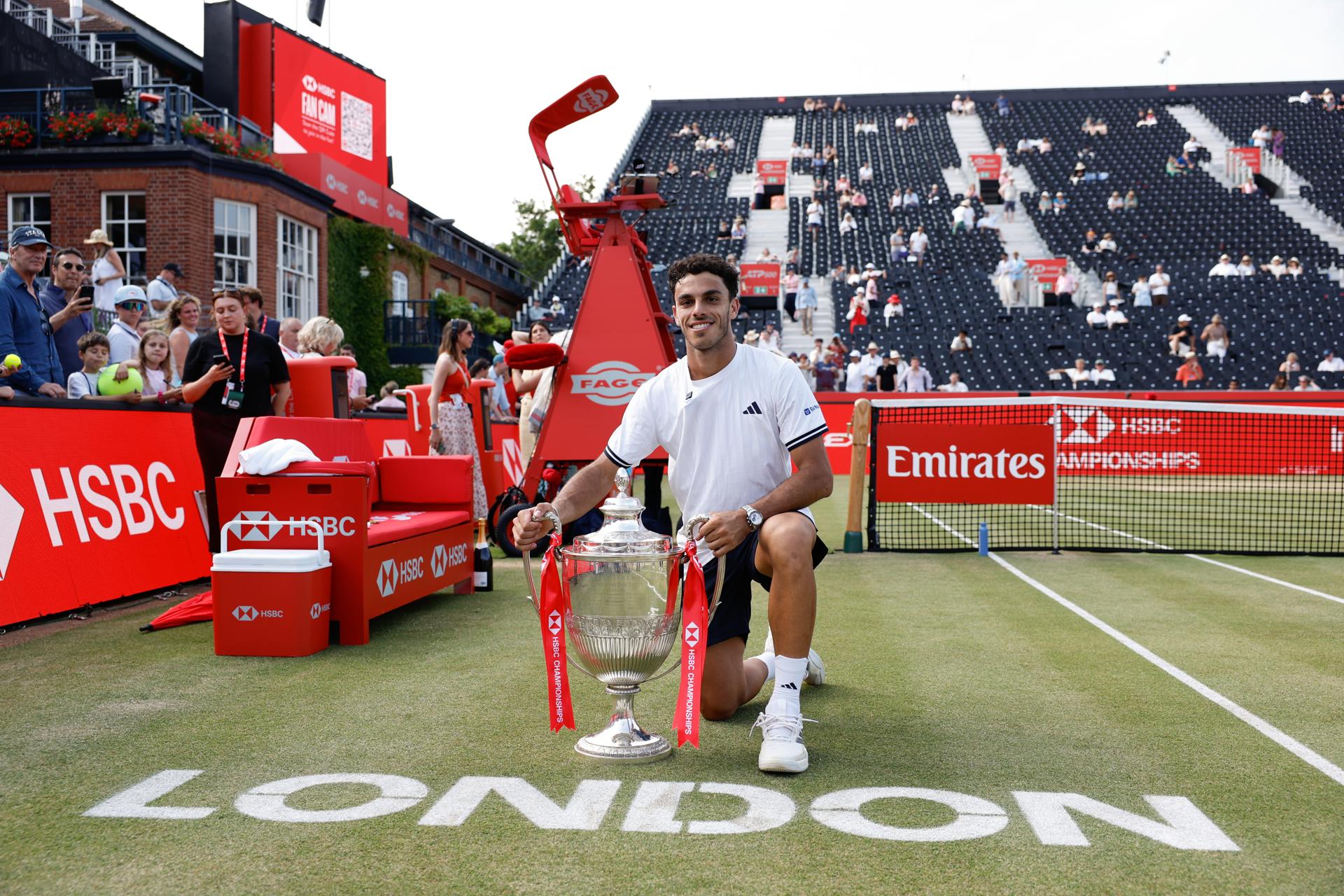 El argentino Francisco Cerúndolo, número 27 del ranking ATP, se proclamó campeón de Queen's, .EFE/EPA/DAVID CLIFF