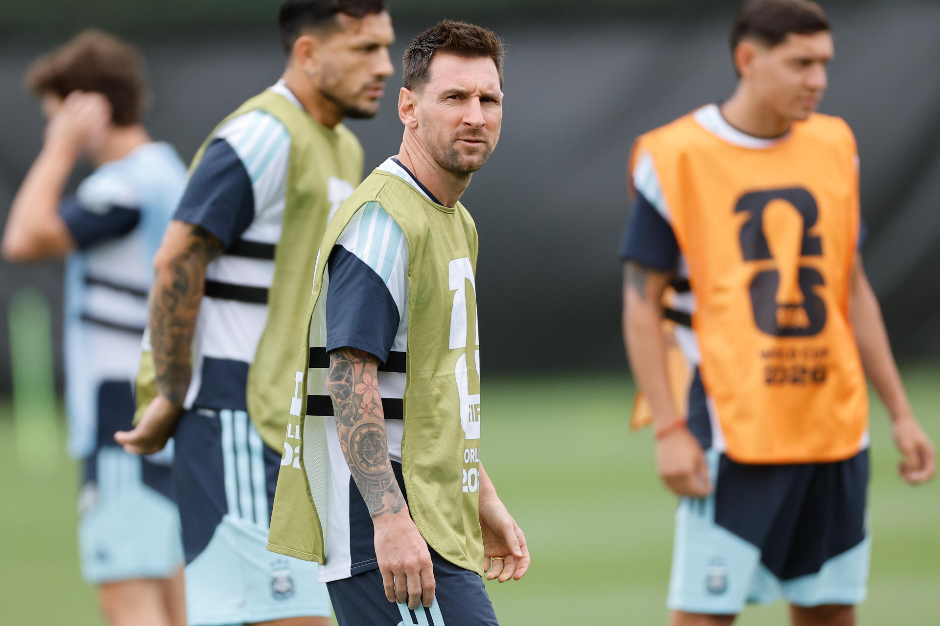 El delantero de la selección argentina de fútbol Leo Messi, durante un entrenamiento celebrado este domingo en el Sporting KC Training Centre de Kansas City. EFE/Juan Ignacio Roncoroni